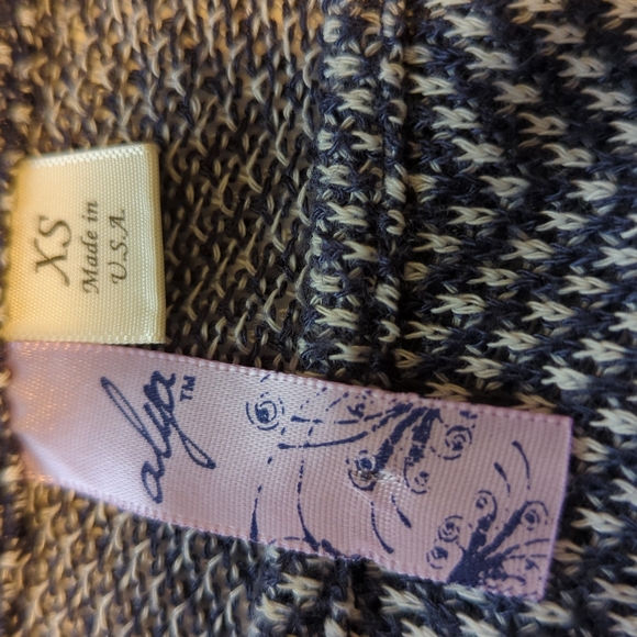 XS women's Alya shirt - Picture 2 of 6